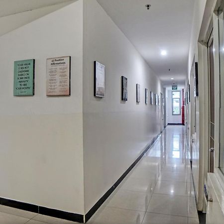 Spot On 92822 Finest House Near Amplas Bus Terminal ميدان المظهر الخارجي الصورة