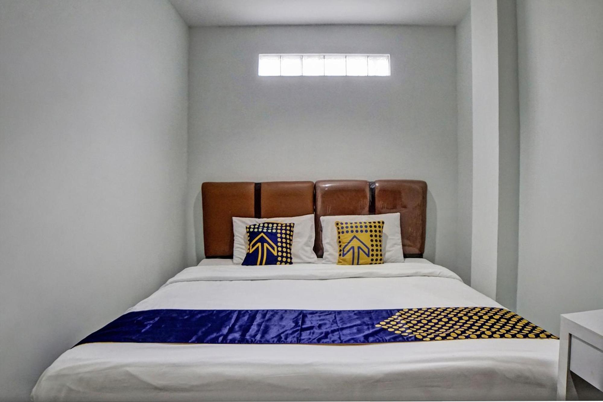 Spot On 92822 Finest House Near Amplas Bus Terminal ميدان المظهر الخارجي الصورة