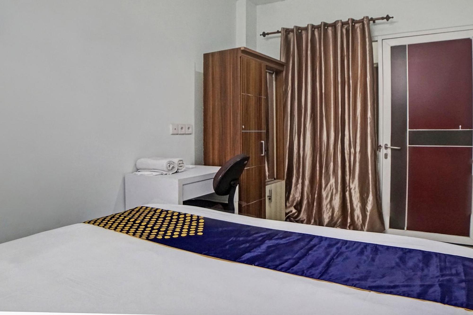 Spot On 92822 Finest House Near Amplas Bus Terminal ميدان المظهر الخارجي الصورة