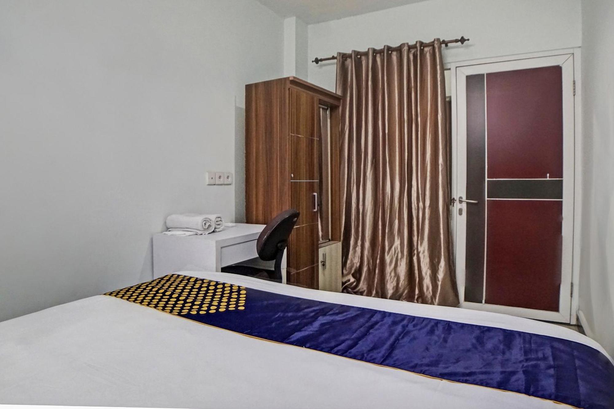 Spot On 92822 Finest House Near Amplas Bus Terminal ميدان المظهر الخارجي الصورة